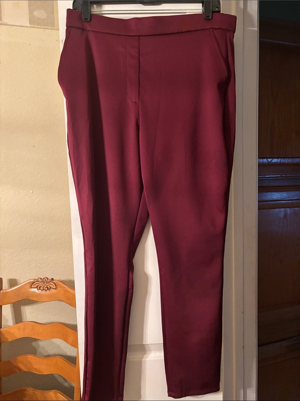 Express Straight Leg Pants in Burgundy